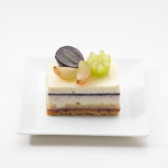 ぶどうのレアチーズケーキ